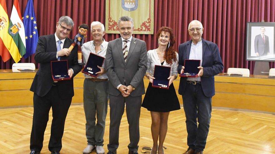 Unas Insignias de San Bernabé marcadas por la cultura: del 'Te, Chocolate, Café' a la cuna de grandes actores