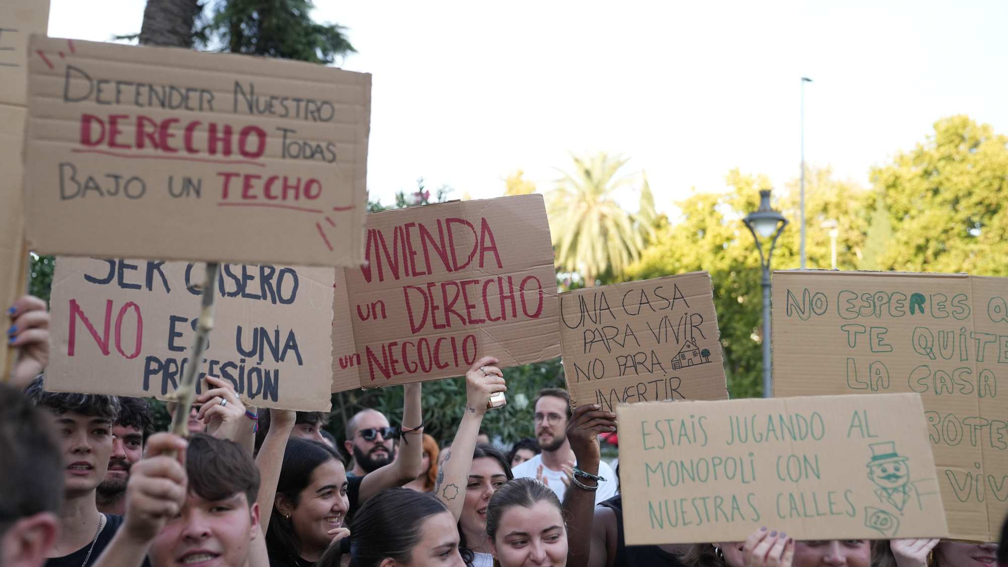 Concentración en Córdoba por la vivienda tras el desahucio de Maricarmen