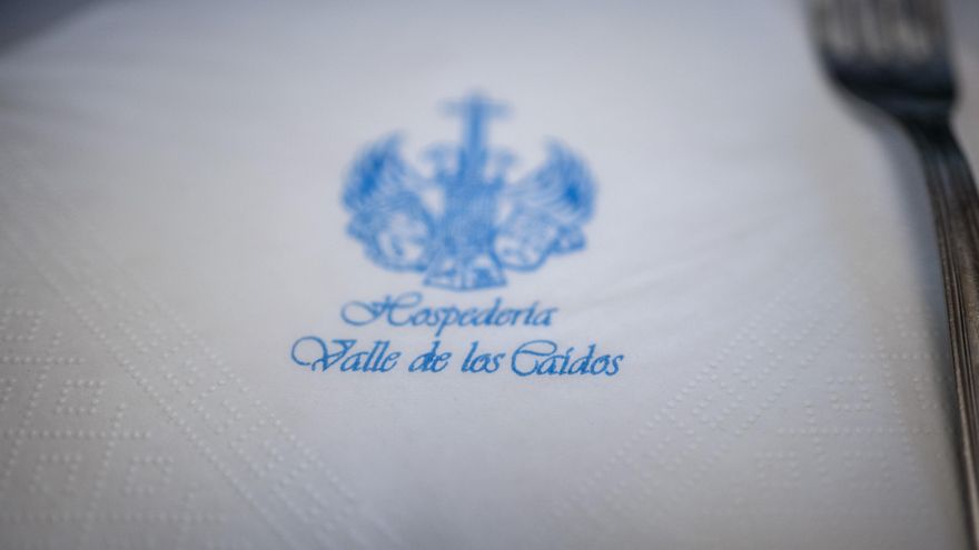 Servilletas de la hospedería del Valle de los Caídos (Cuelgamuros).