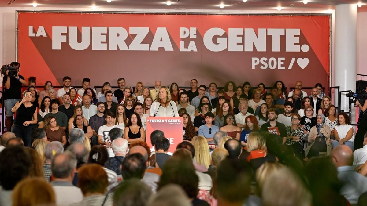 Pilar Alegría, líder del PSOE aragonés, defiende la vivienda como "hogar" y no como un "bien de mercado"