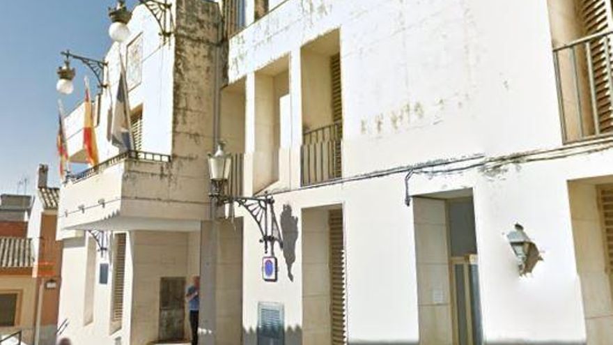 El Supremo rebaja a un año la inhabilitación a un exsecretario municipal que cobró casi 150.000 euros con una firma instrumental
