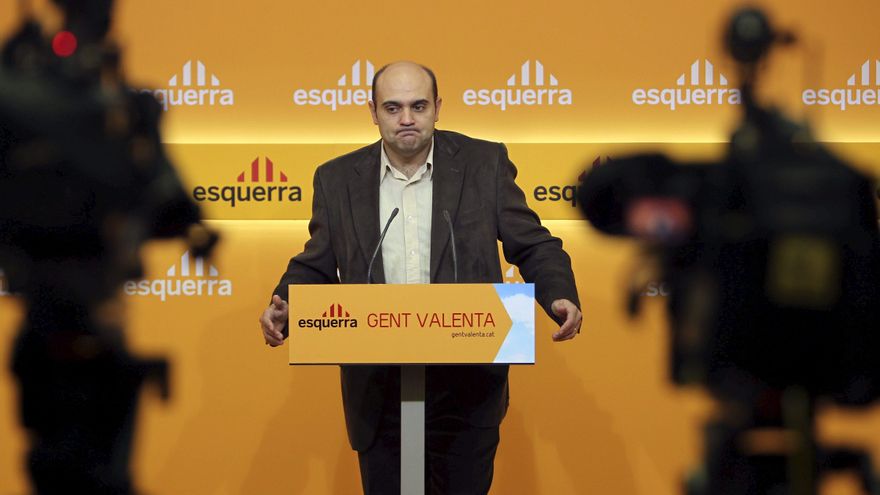 Un exdirigente de ERC: "Junqueras no hizo el 1-O, los líderes políticos fueron Puigdemont y Rovira"
