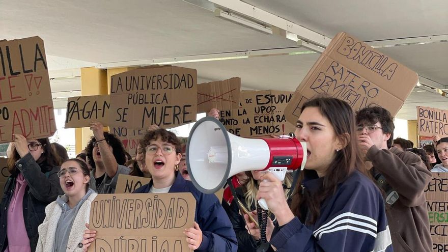 Los estudiantes heredan la lucha por la financiación de las universidades públicas andaluzas: "No nos sirven falsos acuerdos"