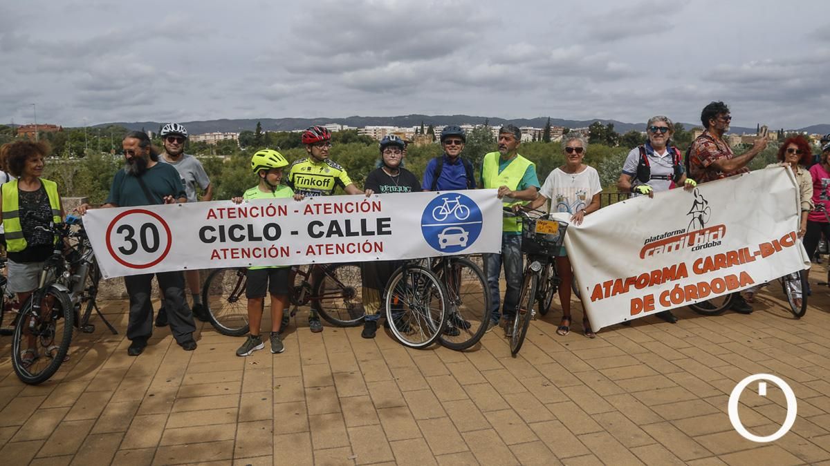 Manifestación de la Plataforma Carril Bici por una movilidad, saludable, segura y sostenible