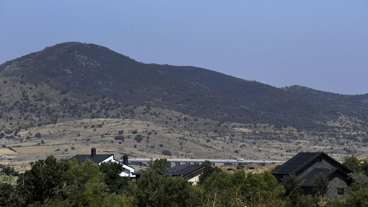 Los vecinos de Vegas de Matute y Los Ángeles de San Rafael regresan a sus casas tras el incendio de Navas de San Antonio