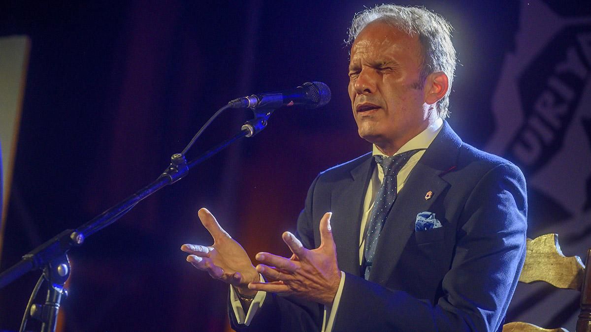 Puente Genil vibra con el festival de Cante Grande dedicado a Fosforito