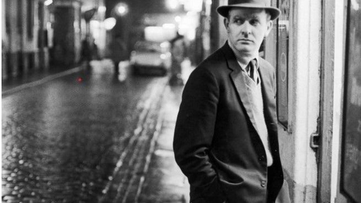 El ciclo comienza analizando la figura de John Le Carré.