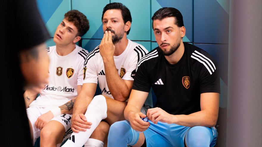 Lluís Tarrés junto a sus compañeros de Ultimate Móstoles