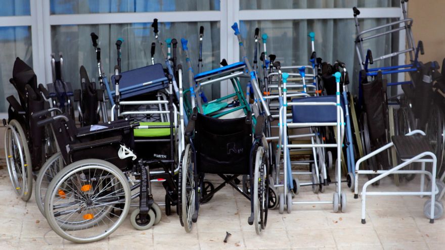 Un juez imputa a dos exaltos cargos del Gobierno de Ayuso por las muertes en residencias