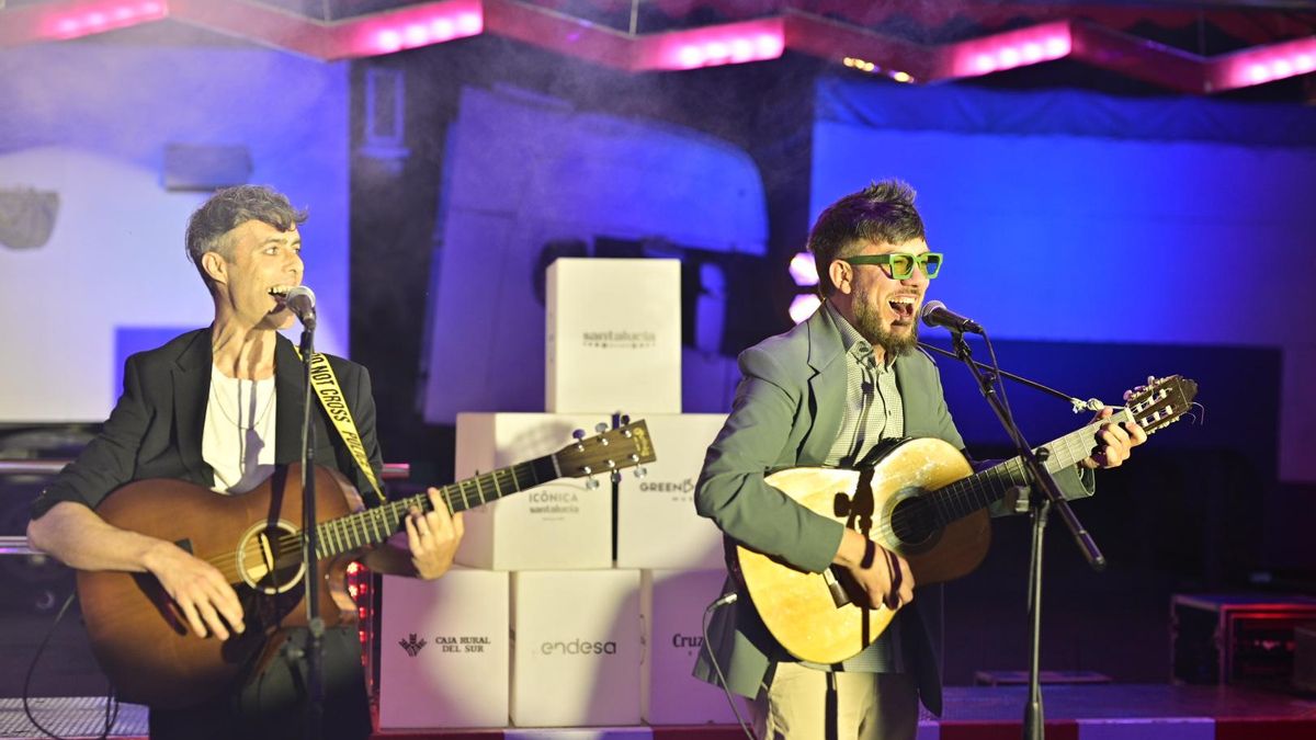 Antílopez en su actuación musical durante la presentación del Icónica Fest 2025