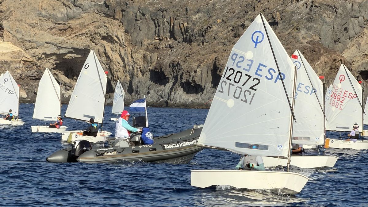 La falta de viento imposibilita la disputa de la Copa Cabildo de Optimist