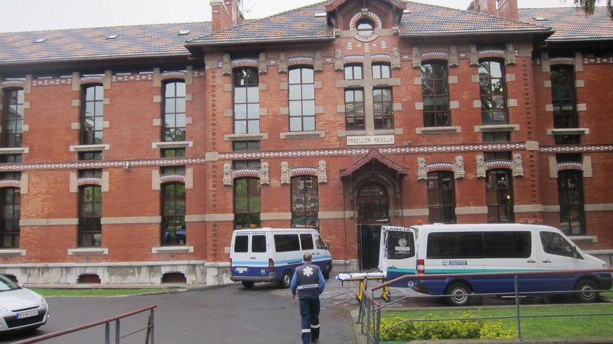 Sindicatos y trabajadores se encierran en los principales hospitales vascos