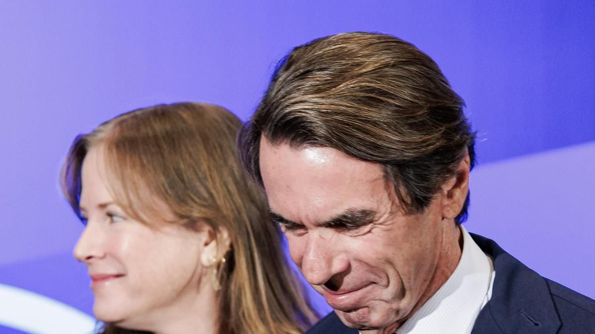 Dana Erlich, encargada de negocios de la embajada israelí, y José María Aznar en el acto del 10 de septiembre en Madrid.
