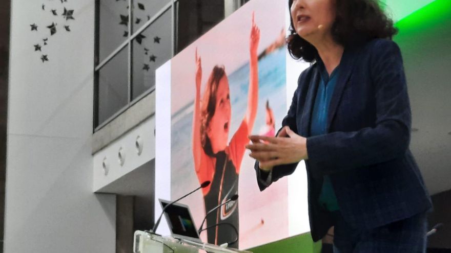 Elsa Punset: “Tenemos que darnos permiso para ser humanos en toda nuestra complejidad”