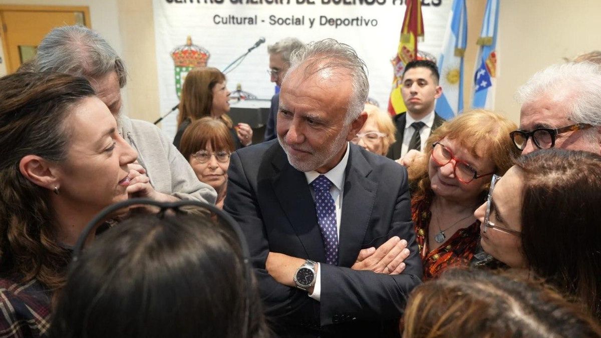 El ministro Torres, en su visita a Argentina y Chile