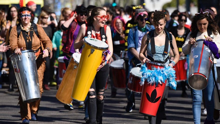 Carnaval 2025 en Madrid: gran desfile en Madrid Río, conciertos gratuitos y programa completo de actividades