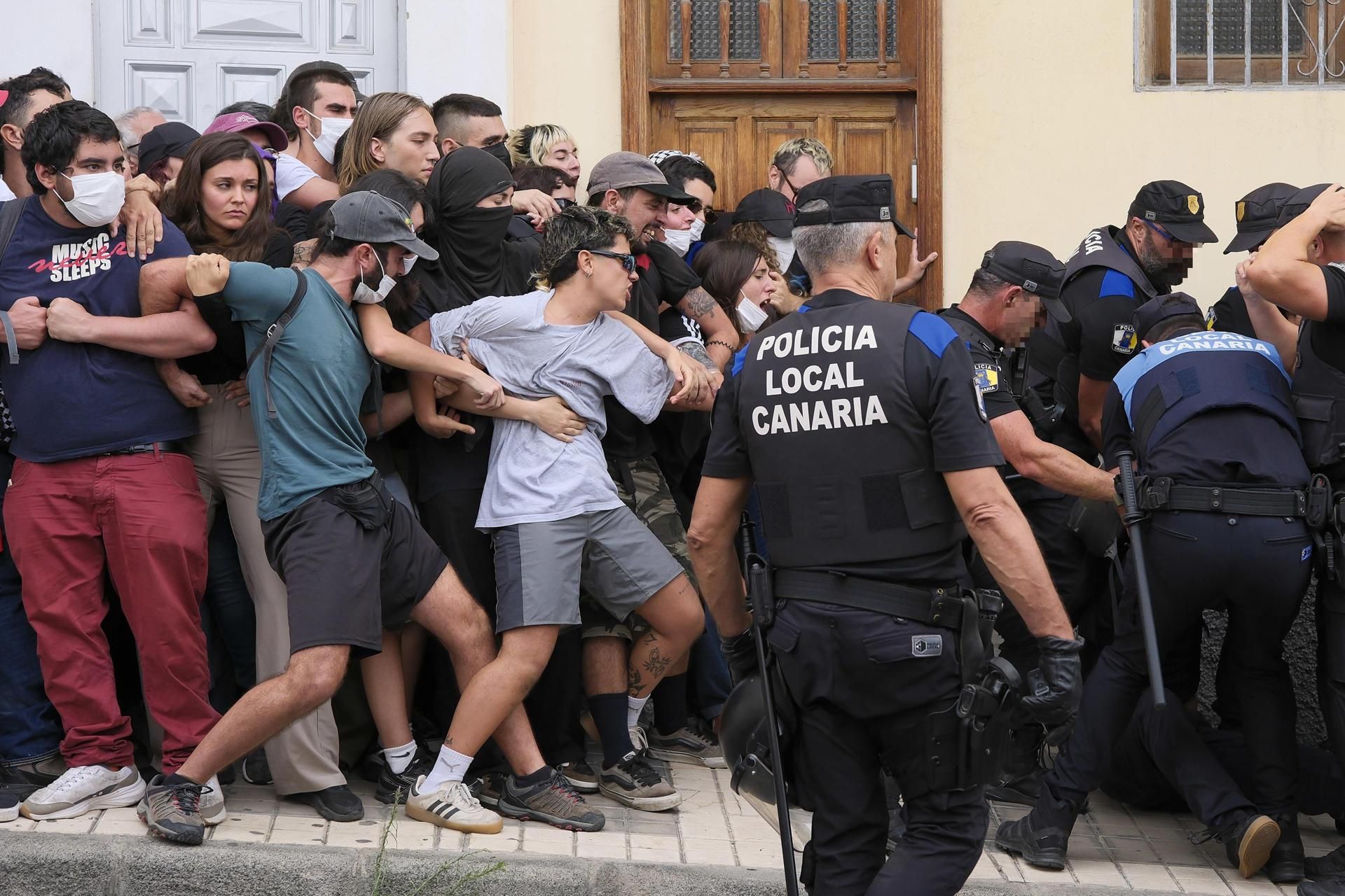 Así ha sido el desahucio de una mujer con dos niños a su cargo en Gran Canaria