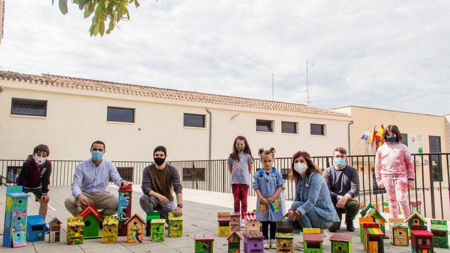 Villamediana instalará este mes 32 cajas refugio para aves y otros animales