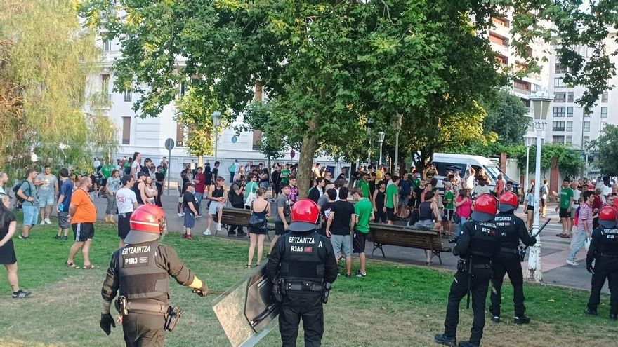 Incidentes en Bilbao, Vitoria y Eibar contra seguidores de la selección española durante la final del Mundial