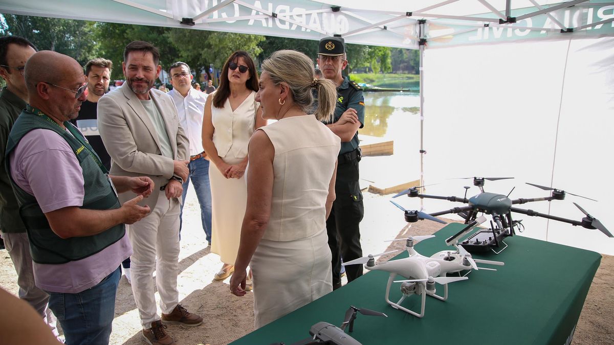 La delegada del Gobierno en Castilla-La Mancha ha presentado el dispositivo de seguridad para el baño en las lagunas de Ruidera, cuya temporada comienza el 1 de julio