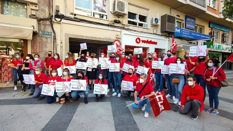 Empleados de Icono Enterprise, que trabajan para Vodafone, en una protesta esta semana en Murcia.