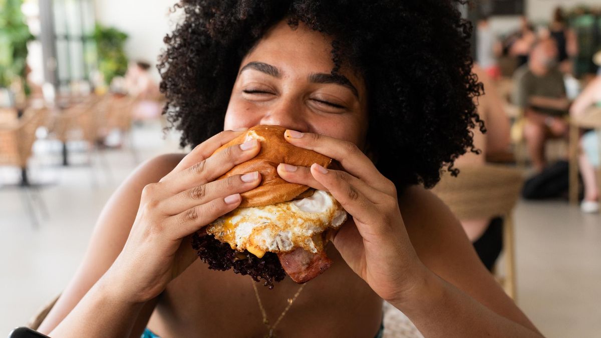 ¿Qué controla realmente nuestro apetito: el hambre, el estrés o el hábito?