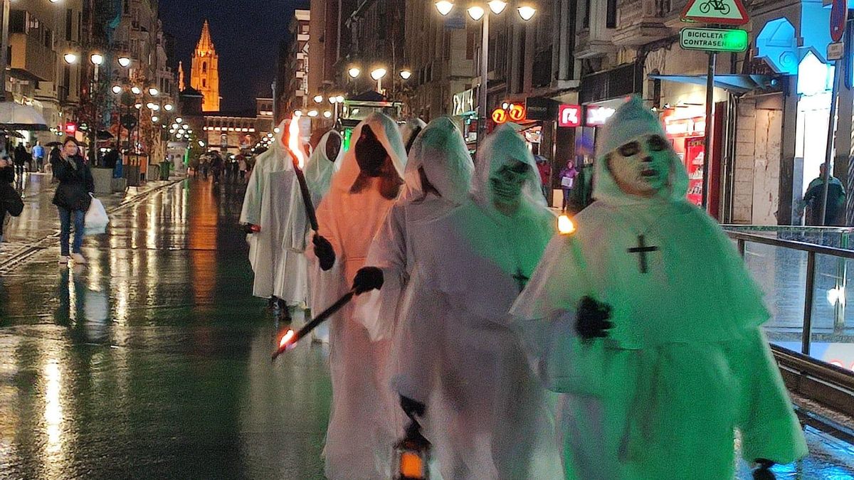 Las ánimas vagaron por el centro de León
