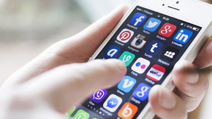 La revolución de las redes sociales: Cómo la IA transforma el análisis de métricas