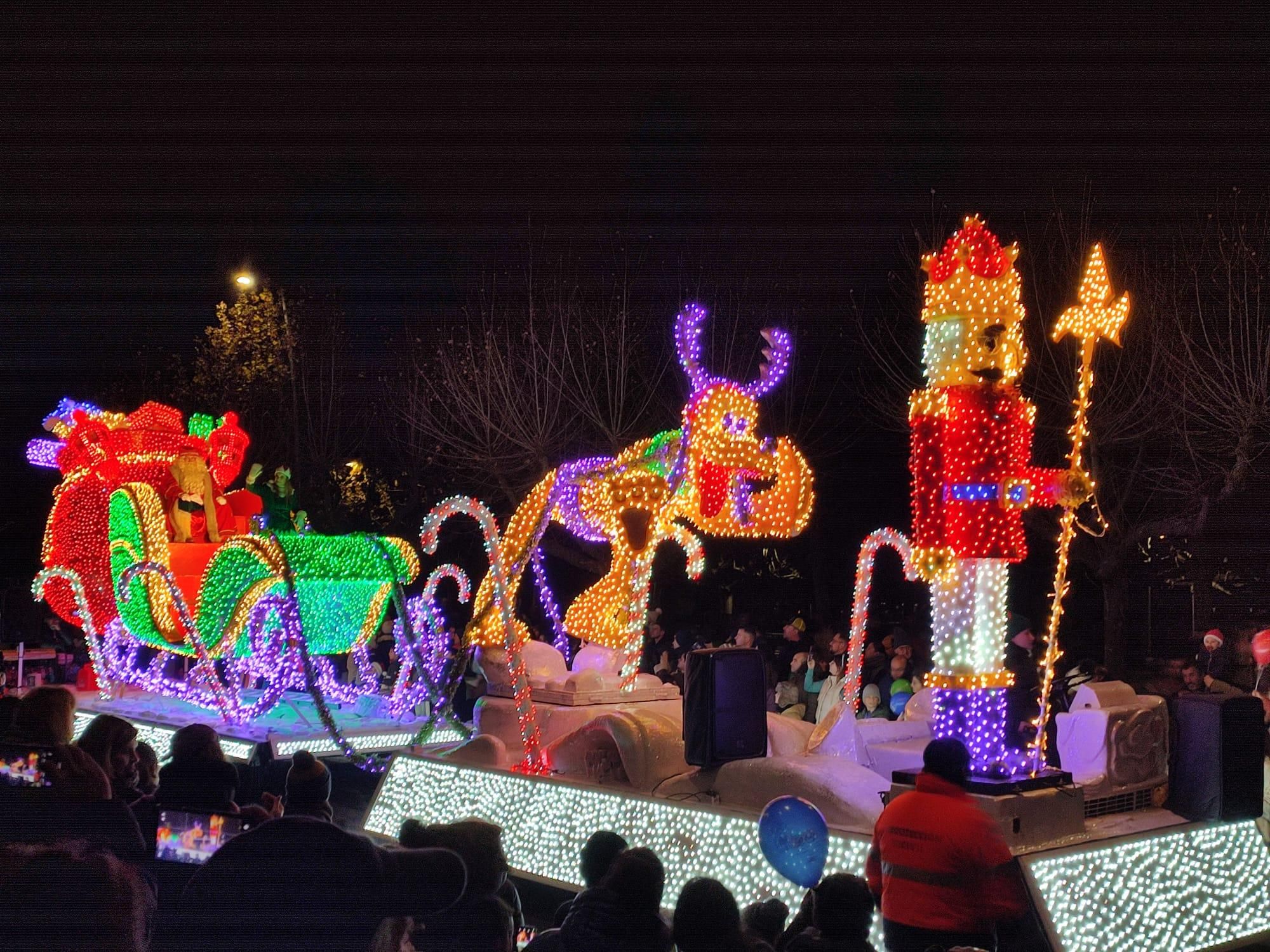 Así brilló y llenó de ilusión a León la Cabalgaza de la Navidad de 2025