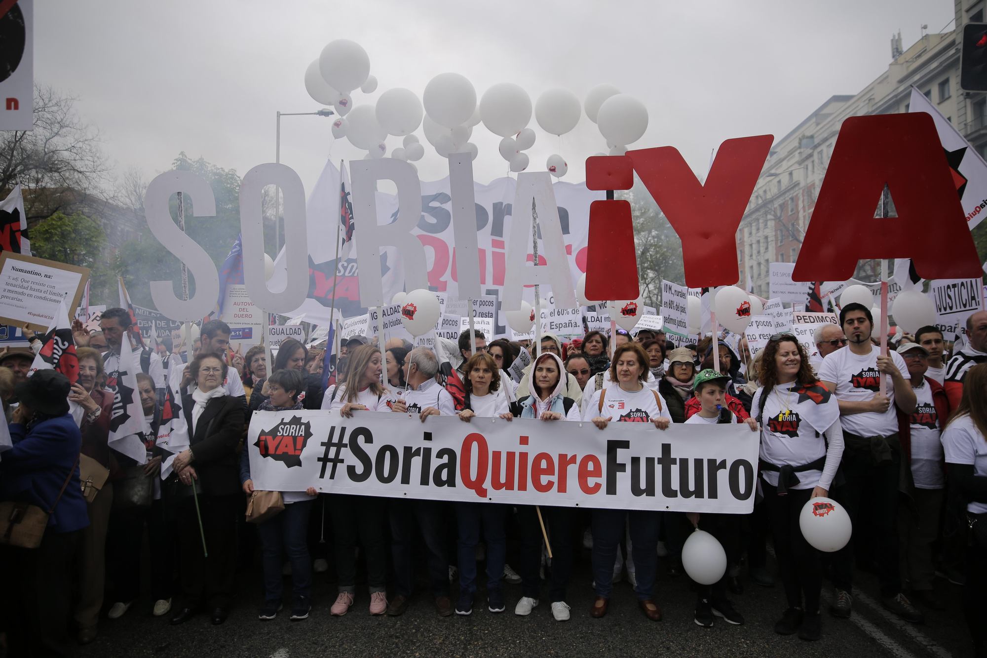 'Soria quiere futuro', una de las pancartas de la manifestación de la España vaciada