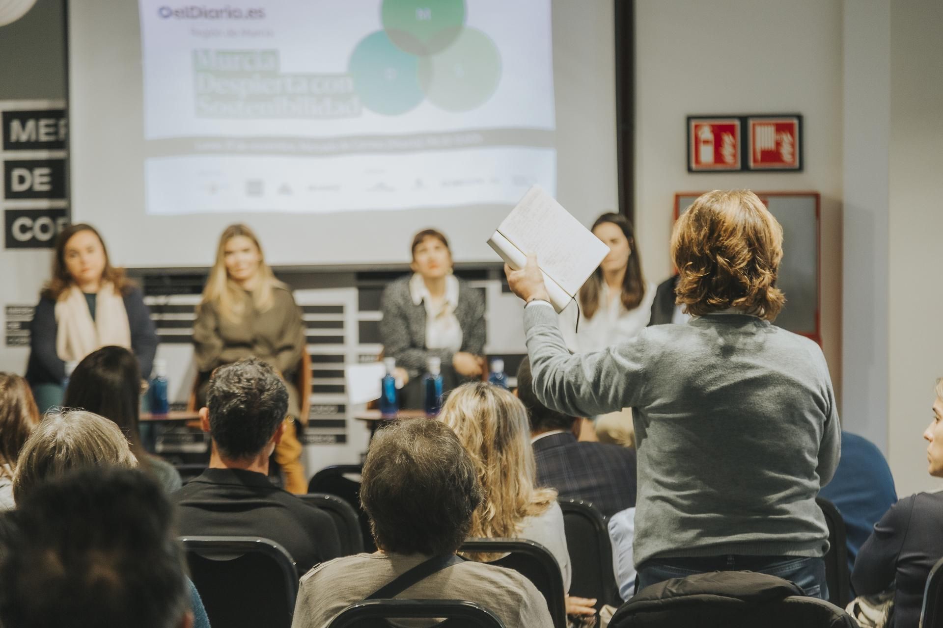 Parte de los asistentes al desayuno 'Murcia Despierta con Sosenibilidad'