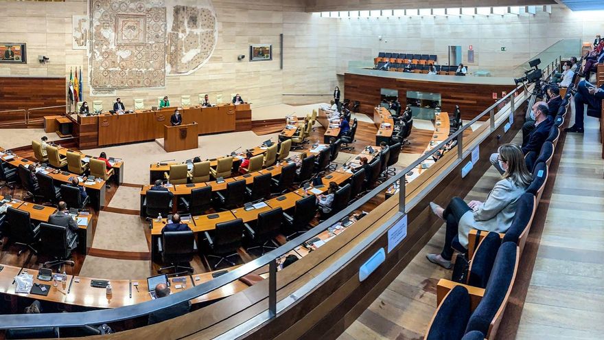 La Asamblea de Extremadura ha acogido el debate sobre el estado de la región