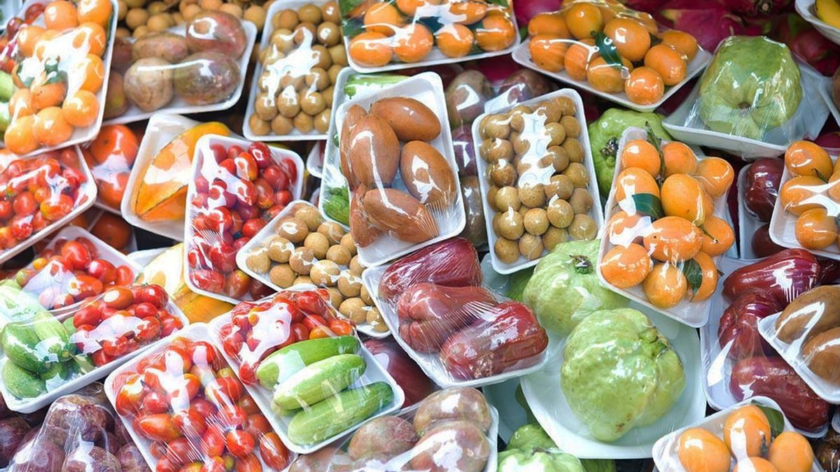 Detectan aditivos vinculados al plástico en el 85 % de 109 alimentos analizados