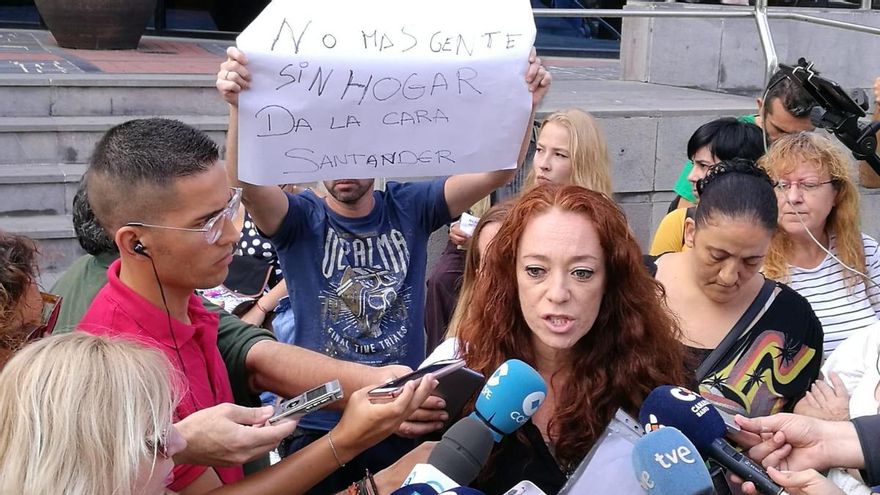 Los vecinos del barrio de Añaza amenazados de desalojo acuden a la Justicia en busca de soluciones