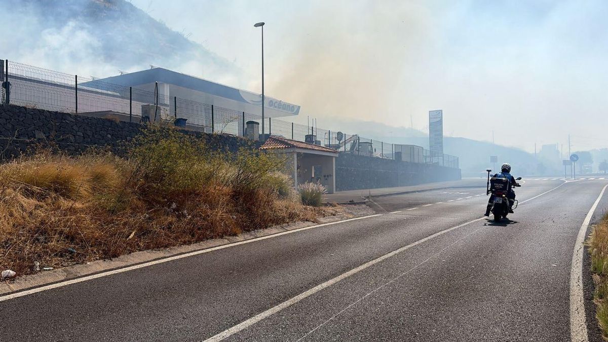 Controlado el conato de incendio en La Laguna que obligó a evacuar varias viviendas