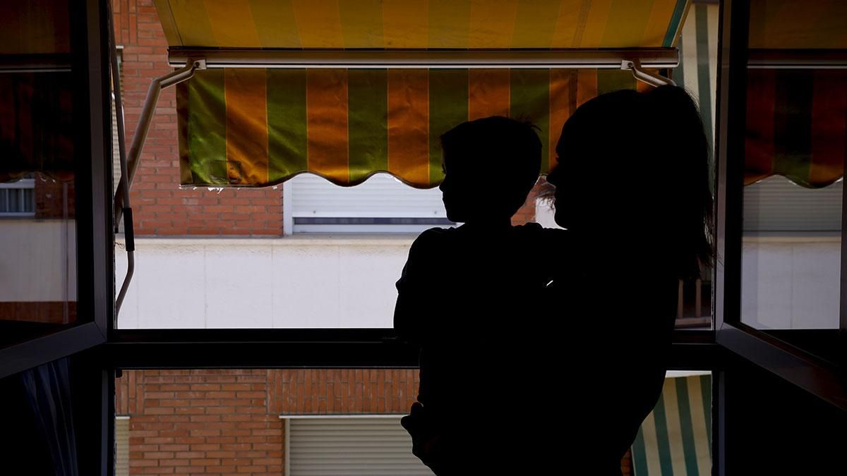 Sobrevivir al verano en Córdoba en una vivienda social sin climatización y con apenas 400 euros al mes