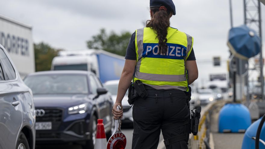 El Gobierno alemán presenta un plan para endurecer su política migratoria en pleno auge de la extrema derecha