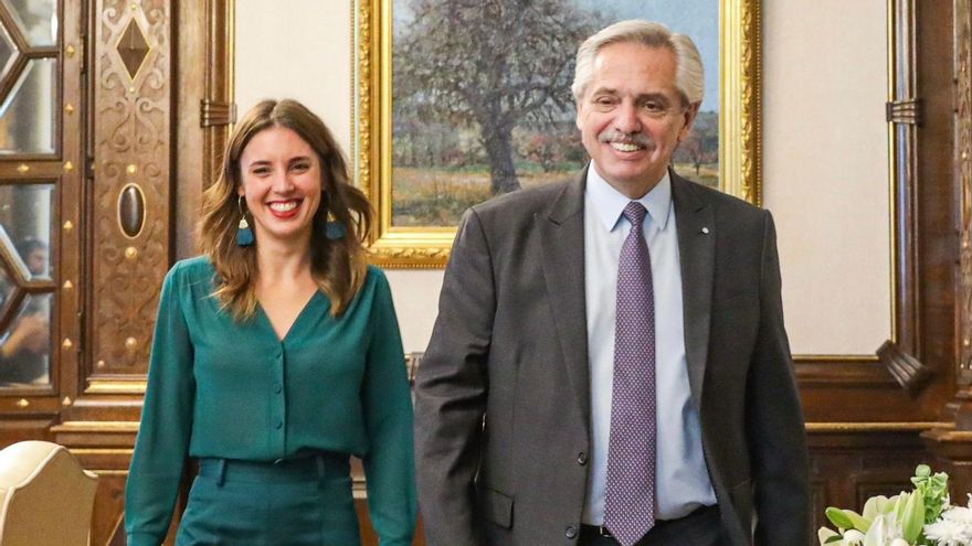 La ministra de Igualdad de España, Irene Montero, y el presidente de Argentina, Alberto Fernández.