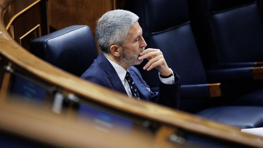 Archivo - El ministro del Interior, Fernando Grande-Marlaska, en una sesión plenaria, en el Congreso de los Diputados