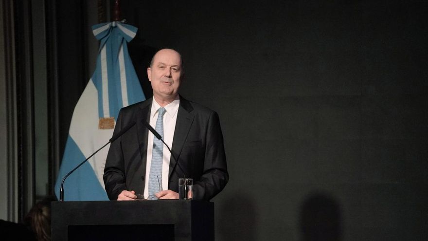 Sturzenegger defendió el rumbo económico de Milei y anticipó una fuerte valorización de los activos si es reelecto