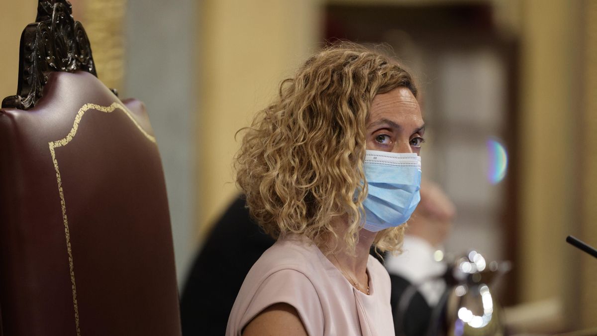 La presidenta del Congreso de los Diputados, Meritxell Batet, en una sesión de control en el hemiciclo.