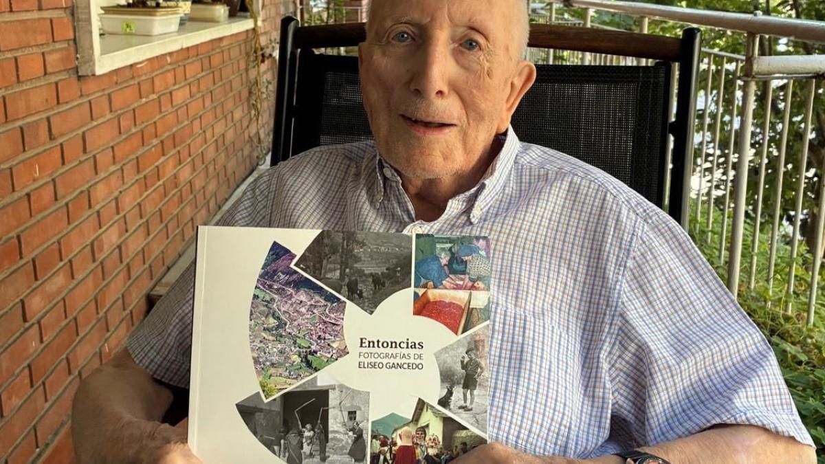 El Club Xeitu rescata en ‘Entoncias’ medio siglo de vida en Laciana a través de las fotos de Eliseo Gancedo