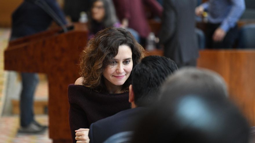 Ayuso cierra el año con recortes de derechos LGTBI y el control total de Telemadrid y el Consejo de Transparencia