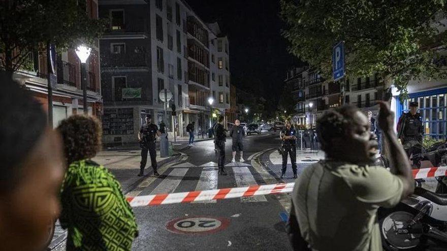 El Ayuntamiento de Hondarribia se une a las protestas que denuncian "asesinato policial" por la muerte de un hombre