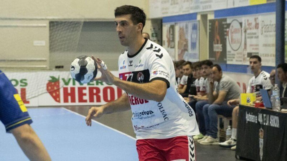 Nico Bonanno, experiencia para la defensa del Ángel Ximénez
