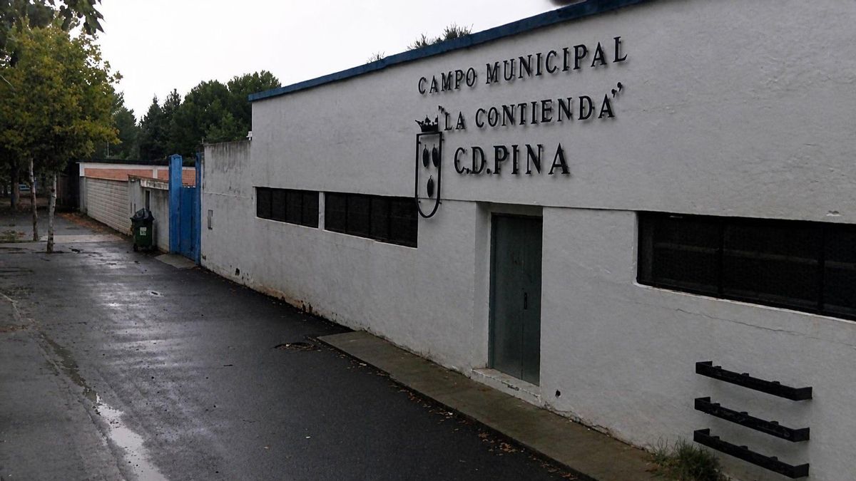 La Federación Aragonesa de Fútbol dicta el cierre cautelar del campo donde fue agredido un árbitro de 19 años