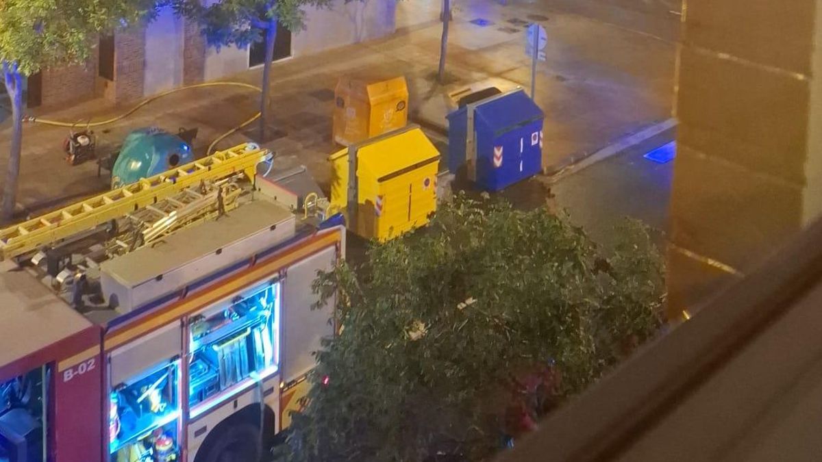 Un hombre hospitalizado tras un incendio de madrugada en su vivienda del barrio de El Cubo