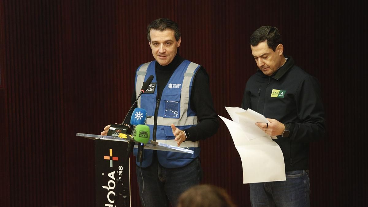 El alcalde de Córdoba, José María Bellido, junto al presidente de la Junta, Juan Manuel Moreno Bonilla