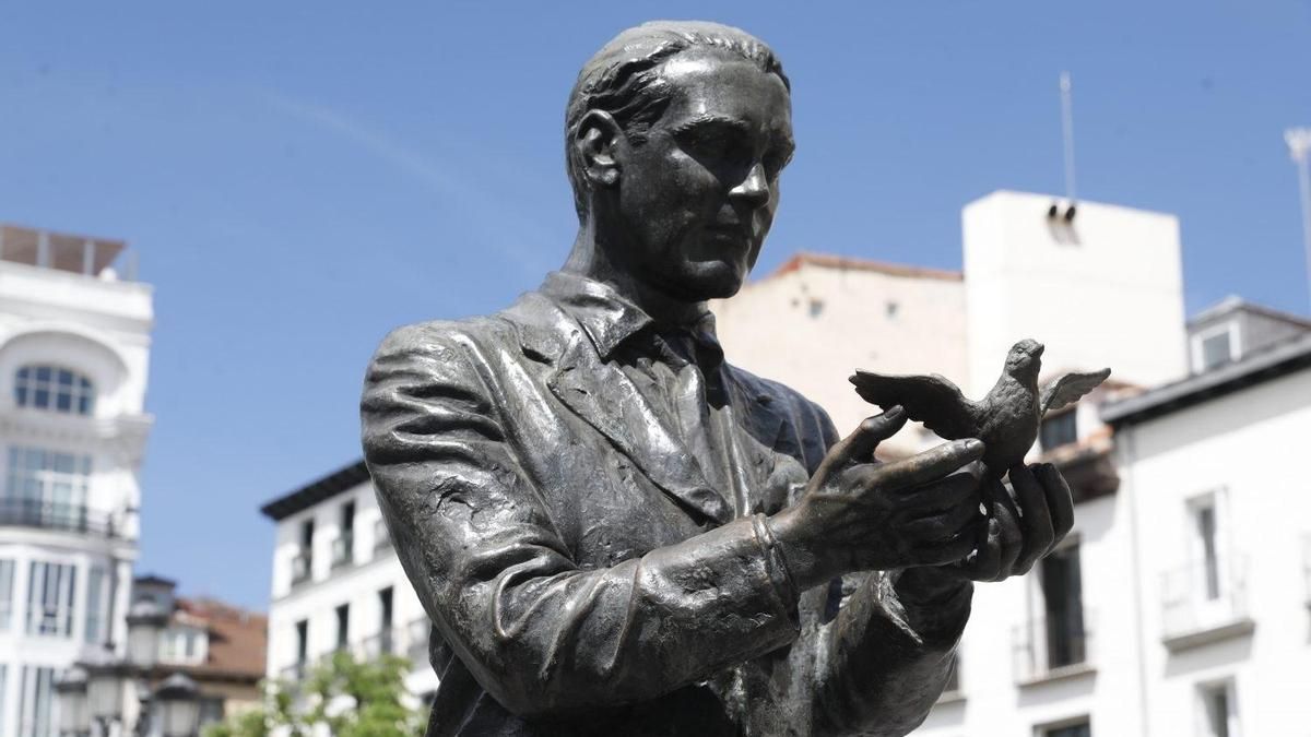 El Ayuntamiento de Madrid recuerda el día que "fallecía" Lorca y la izquierda protesta por invisibilizar su asesinato