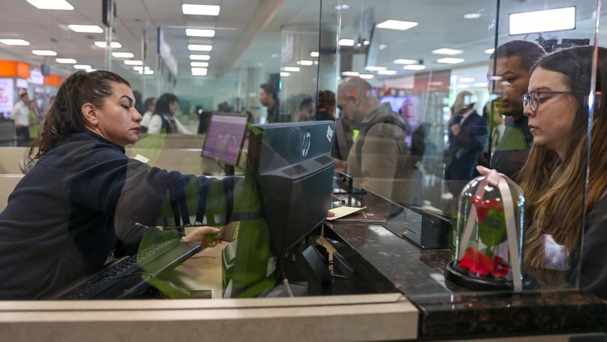 Ecuador exigirá visa de tránsito a nacionales de países que ya requieren visa para ingreso